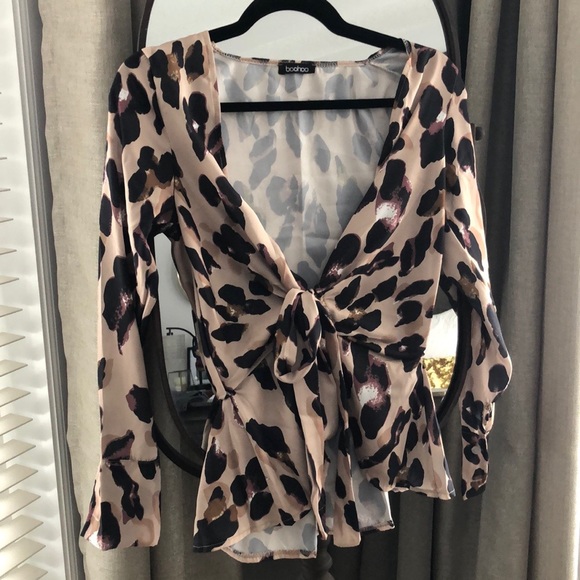 Boohoo leopard tie front blouse - Picture 2 of 5